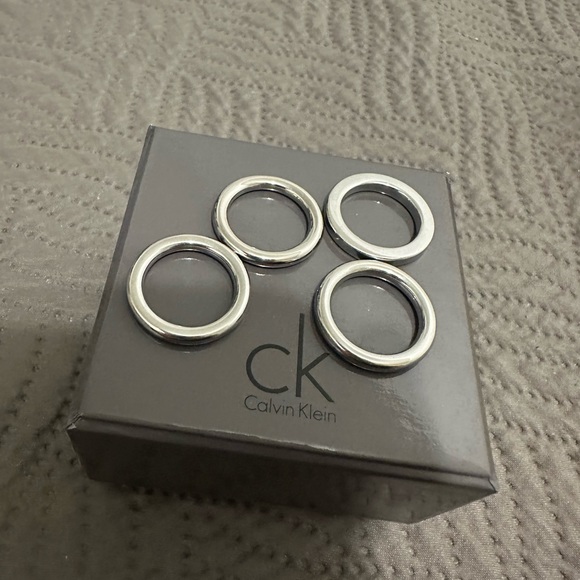 Calvin Klein ring - Picture 4 of 4